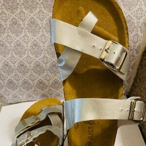 "just be"... Women All Sliver Slides Size: 6